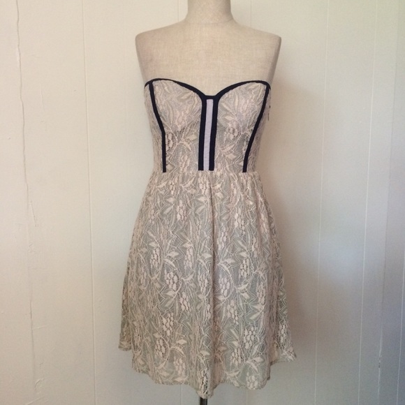 Urban Outfitters Dresses & Skirts - Navy & Powder Blue Lace Sweetheart Strapless Dress